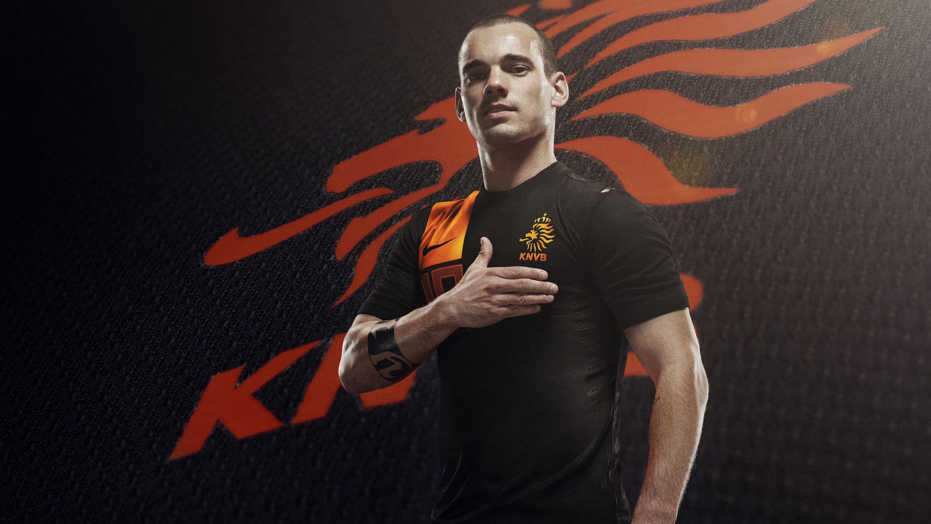 沸腾的现场：球迷热情高涨，助威声不断，沸腾 梗