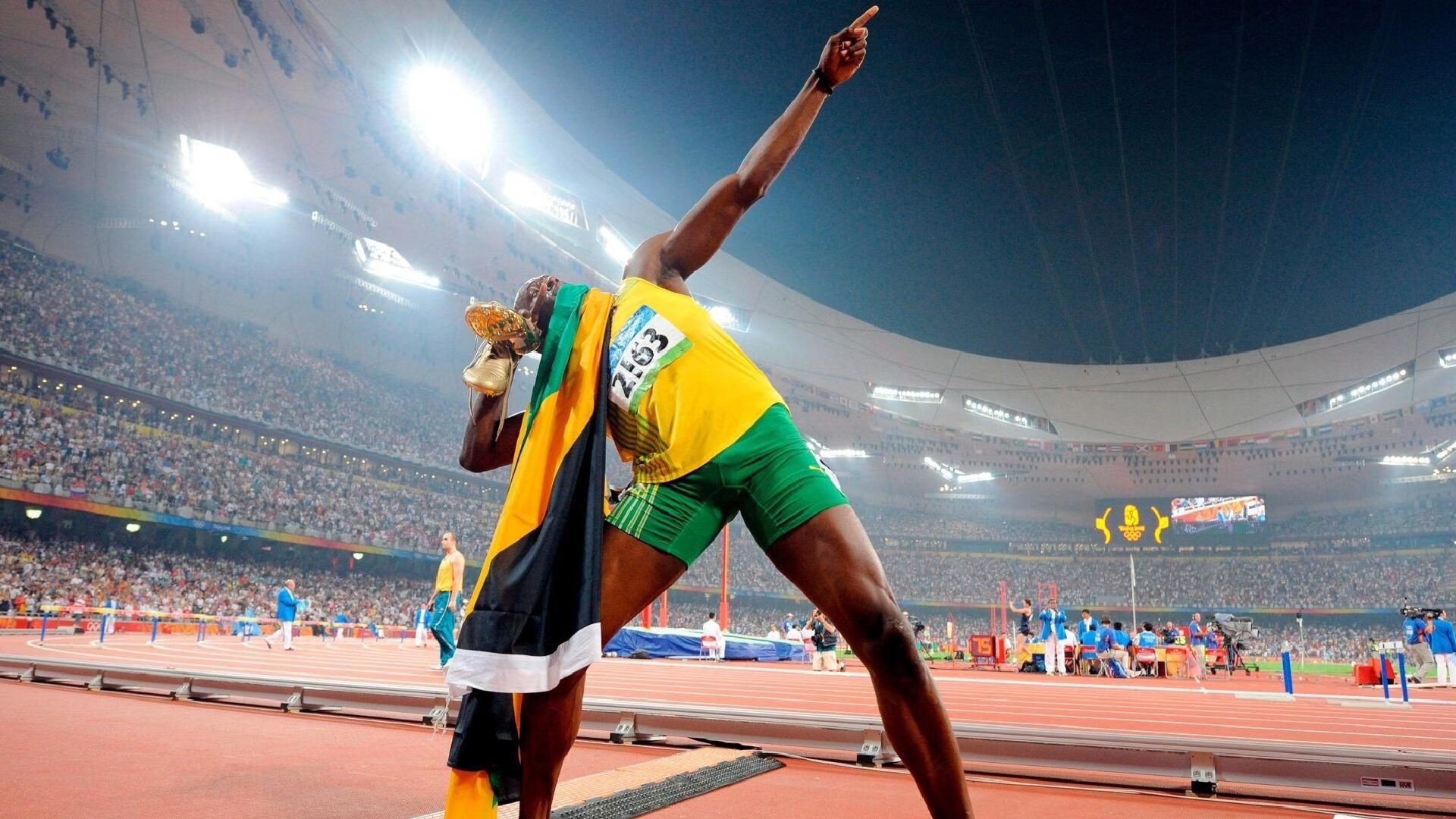 逆境中的“坚守者”：那些如钢铁般坚韧的球员，坚韧如钢什么意思